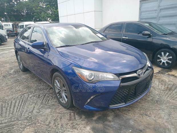 Toyota Camry SE 4dr Sedan (2.5L 4cyl 6A) 2016 Blue
