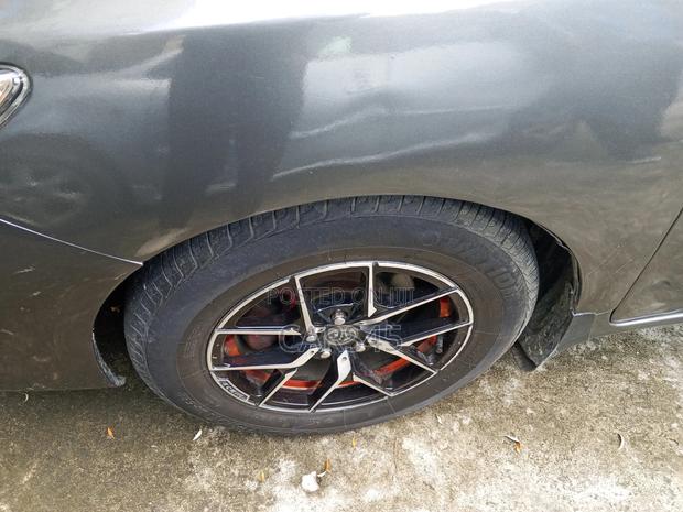 Toyota Corolla Base 4dr Sedan (1.8L 4cyl 5M) 2010 Gray