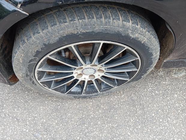 Mercedes-Benz C300 2011 Black