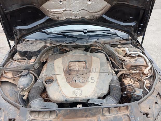 Mercedes-Benz C300 2011 Black