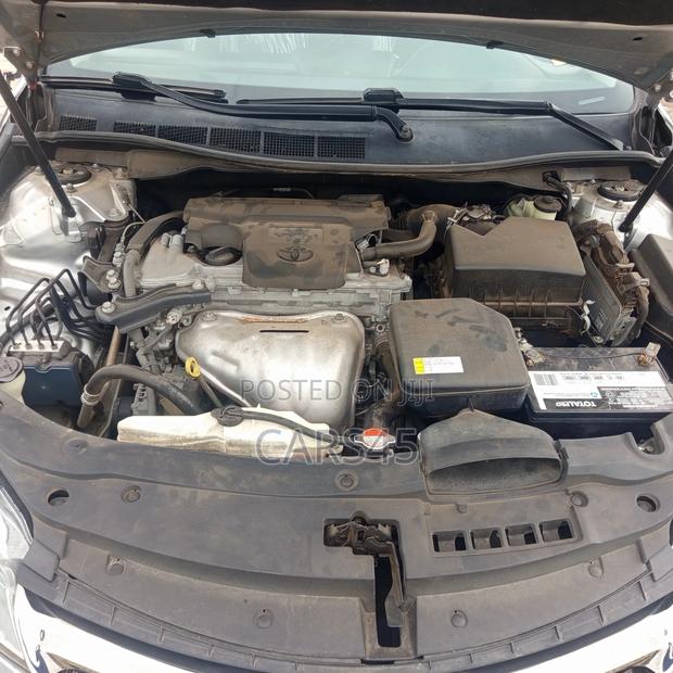 Toyota Camry 2016 Silver