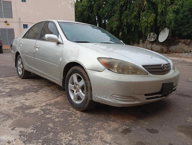 Toyota Camry 2002 Silver