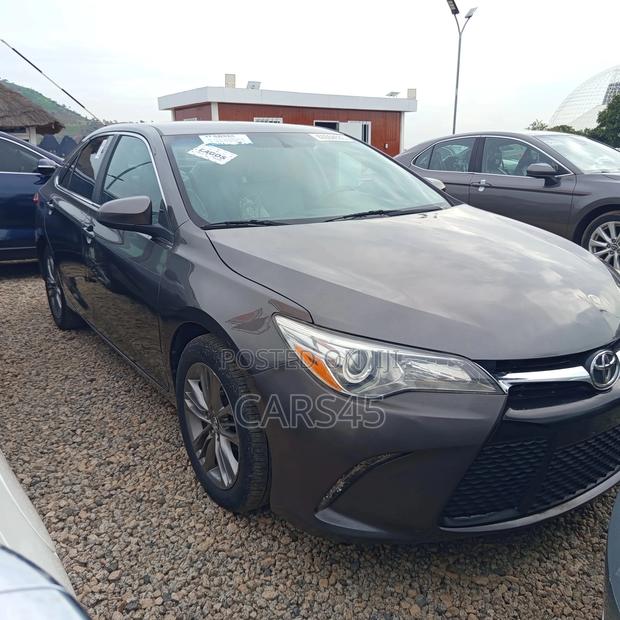 Toyota Camry 2015 Gray