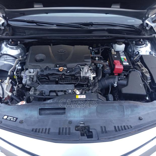 Toyota Camry 2020 Silver