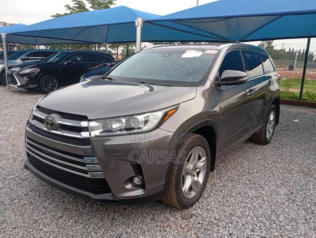 Toyota Highlander 2019 Gray