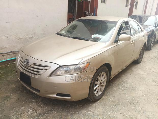 Toyota Camry 2007 Gold