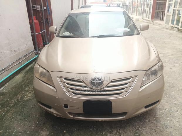 Toyota Camry 2007 Gold