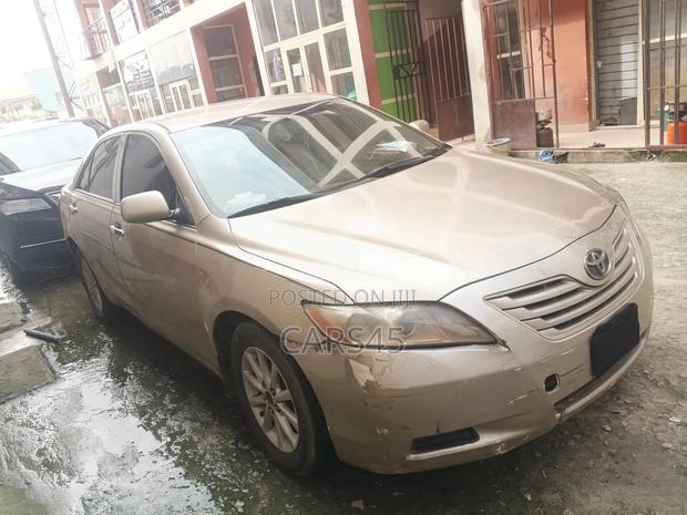 Toyota Camry 2007 Gold