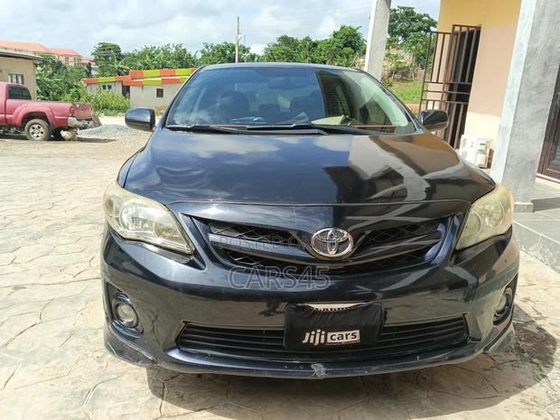 Toyota Corolla 2012 Black