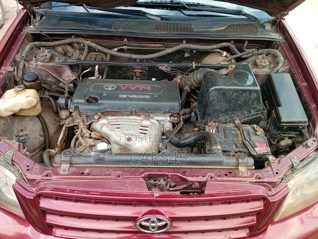 Toyota Highlander 2002 Purple
