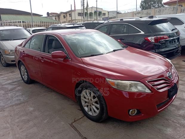 Toyota Camry 2011 Red