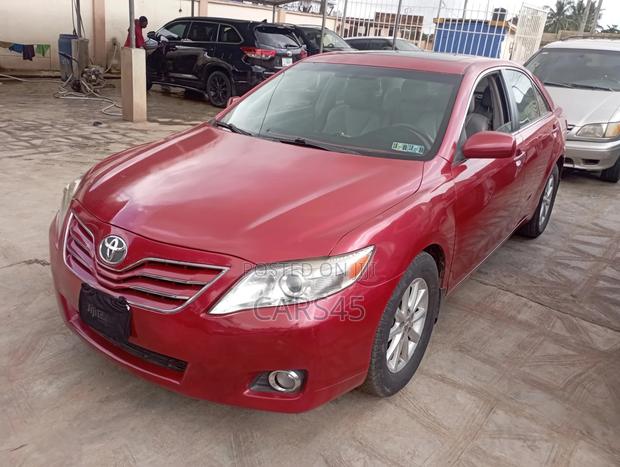 Toyota Camry 2011 Red