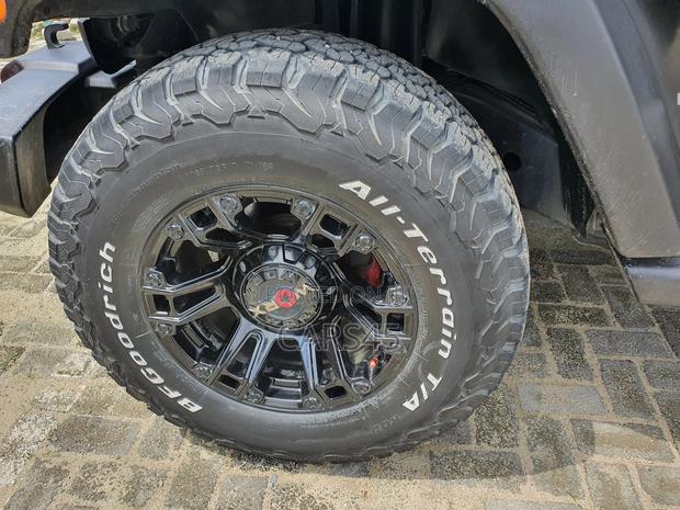 Jeep Wrangler Sahara 2013 Black