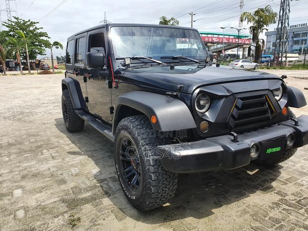 Jeep Wrangler Sahara 2013 Black