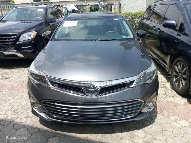 Toyota Avalon XLE Touring Sedan FWD (3.5L 6cyl 6A) 2013 Gray