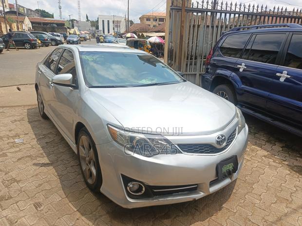 Toyota Camry 2012 Silver