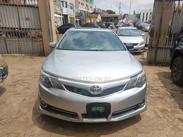 Toyota Camry 2012 Silver