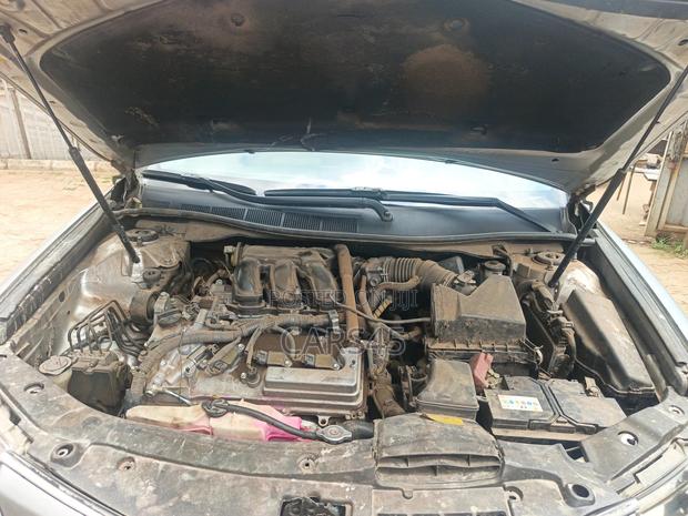 Toyota Camry 2012 Silver
