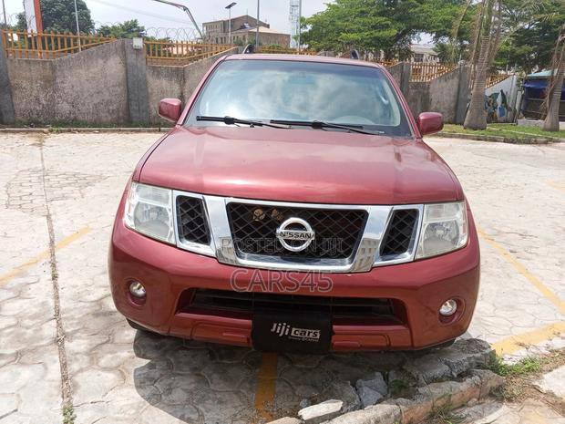 Nissan Pathfinder 2008 Red