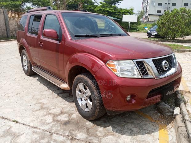 Nissan Pathfinder 2008 Red