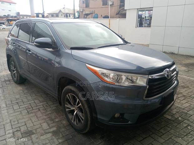 Toyota Highlander 2016 Blue