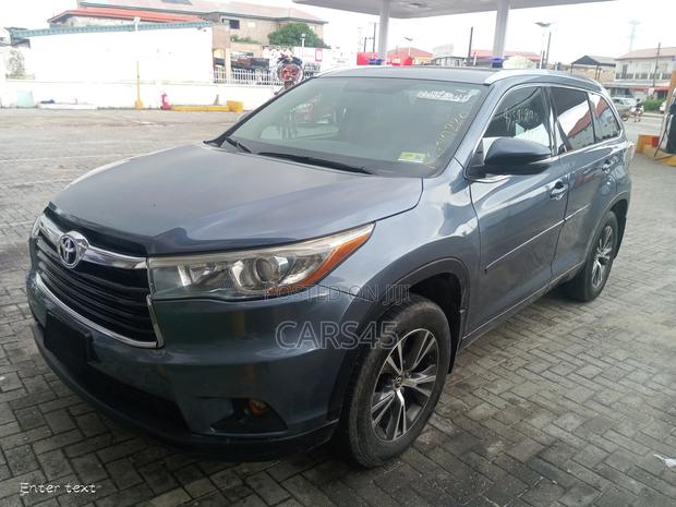 Toyota Highlander 2016 Blue