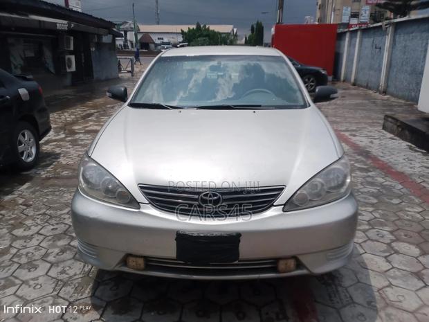 Toyota Camry 2005 Silver