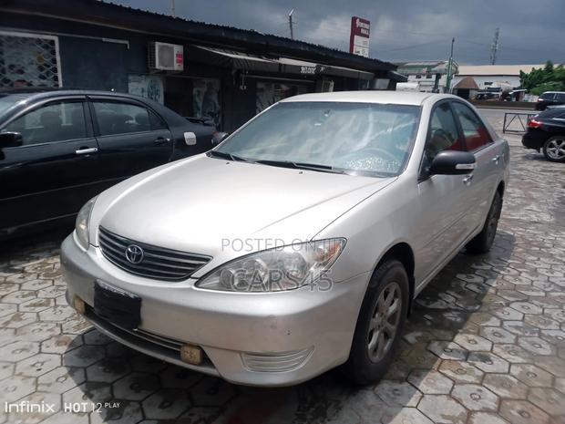 Toyota Camry 2005 Silver
