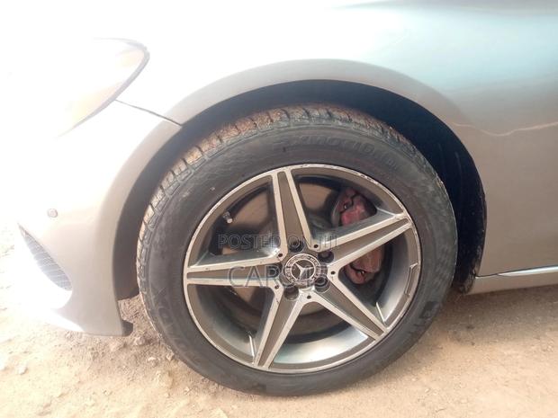 Mercedes-Benz C300 2016 Gray