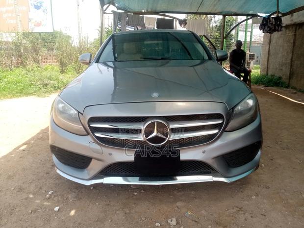 Mercedes-Benz C300 2016 Gray