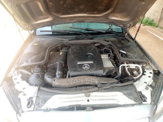 Mercedes-Benz C300 2016 Gray