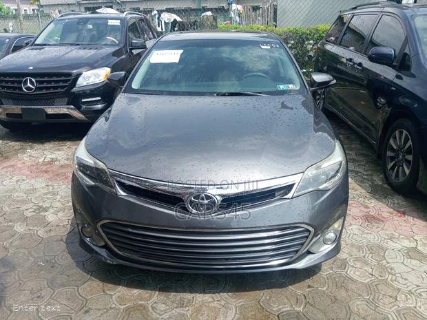 Toyota Avalon XLE Touring Sedan FWD (3.5L 6cyl 6A) 2013 Gray