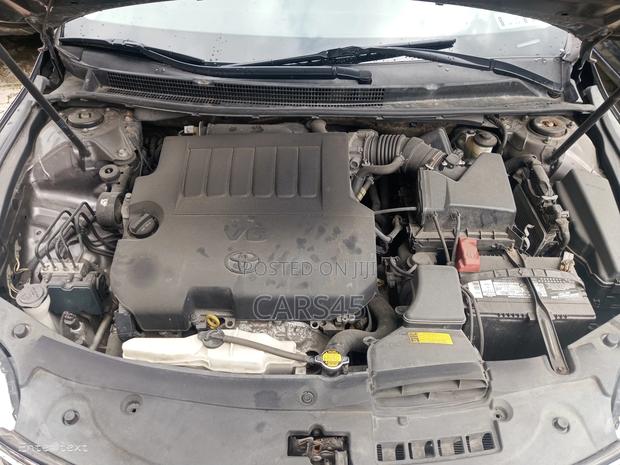 Toyota Avalon XLE Touring Sedan FWD (3.5L 6cyl 6A) 2013 Gray