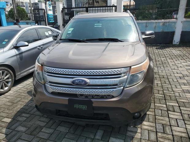 Ford Explorer 2014 Brown