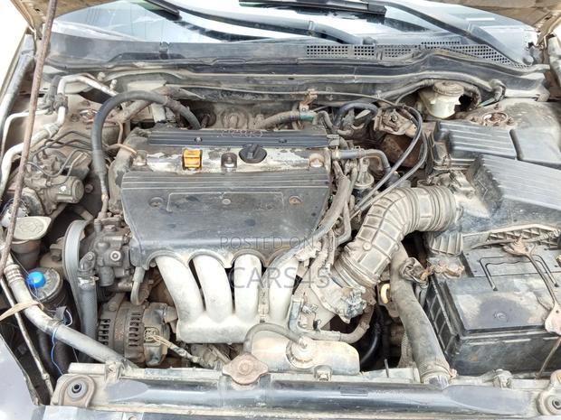 Honda Accord 2004 Gold