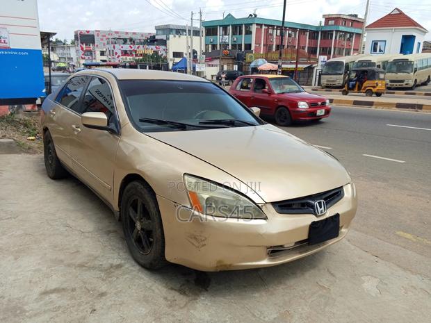 Honda Accord 2004 Gold