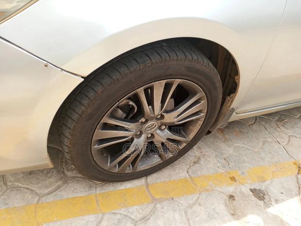 Toyota Camry 2015 Silver