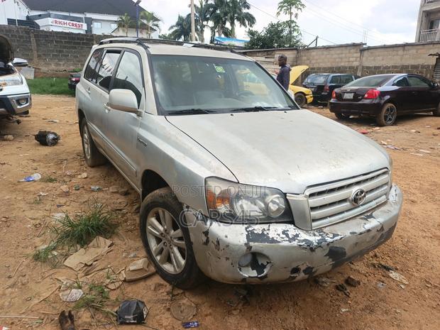Toyota Highlander Hybrid 2006 Silver