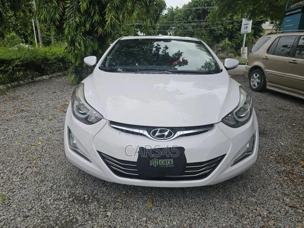 Hyundai Elantra 2015 White