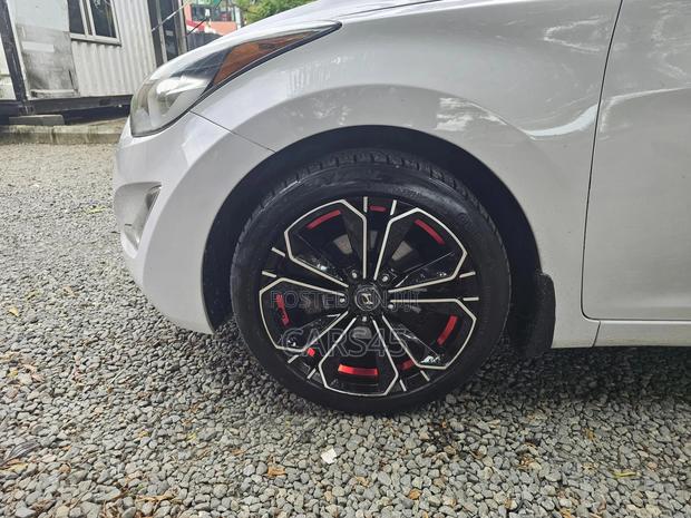 Hyundai Elantra 2015 White