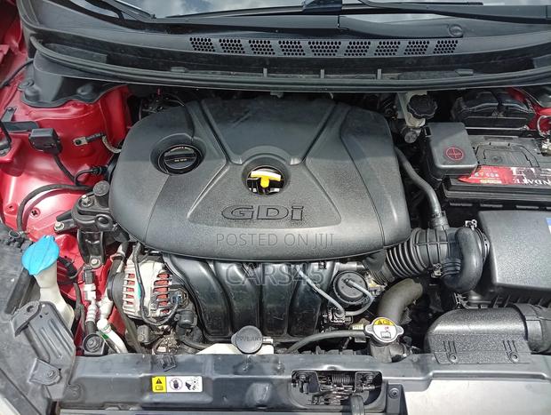 Hyundai Elantra 2014 Red