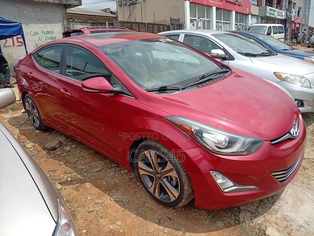 Hyundai Elantra 2014 Red