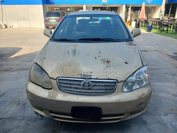 Toyota Corolla 2004 Gold