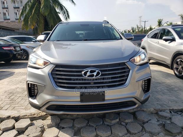 Hyundai Santa Fe 2017 Gray