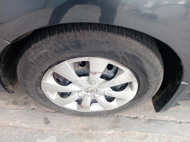 Toyota Corolla 2011 Gray
