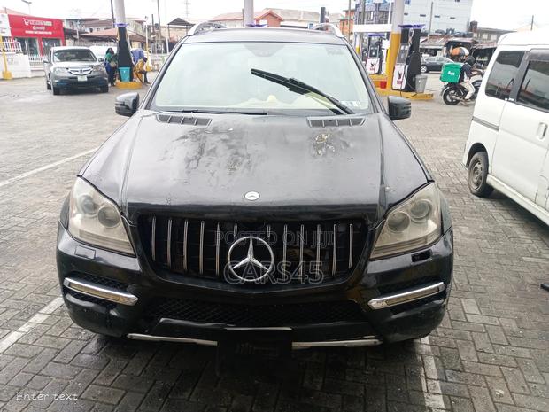 Mercedes-Benz GL-Class 2011 Black