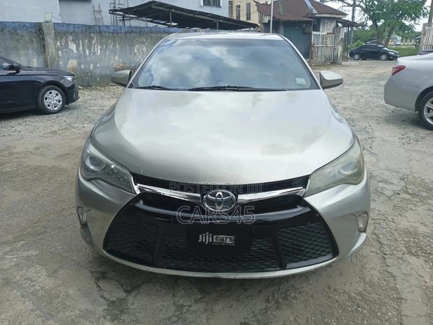Toyota Camry SE 4dr Sedan (2.5L 4cyl 6A) 2016 Brown