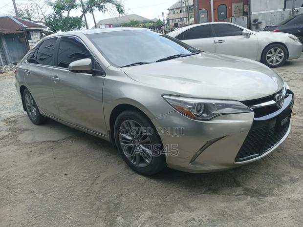 Toyota Camry SE 4dr Sedan (2.5L 4cyl 6A) 2016 Brown