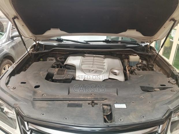 Lexus LX 570 (5 seats) AWD 2016 White