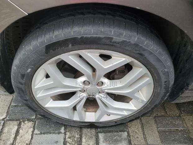 Land Rover Range Rover Velar 2018 Brown